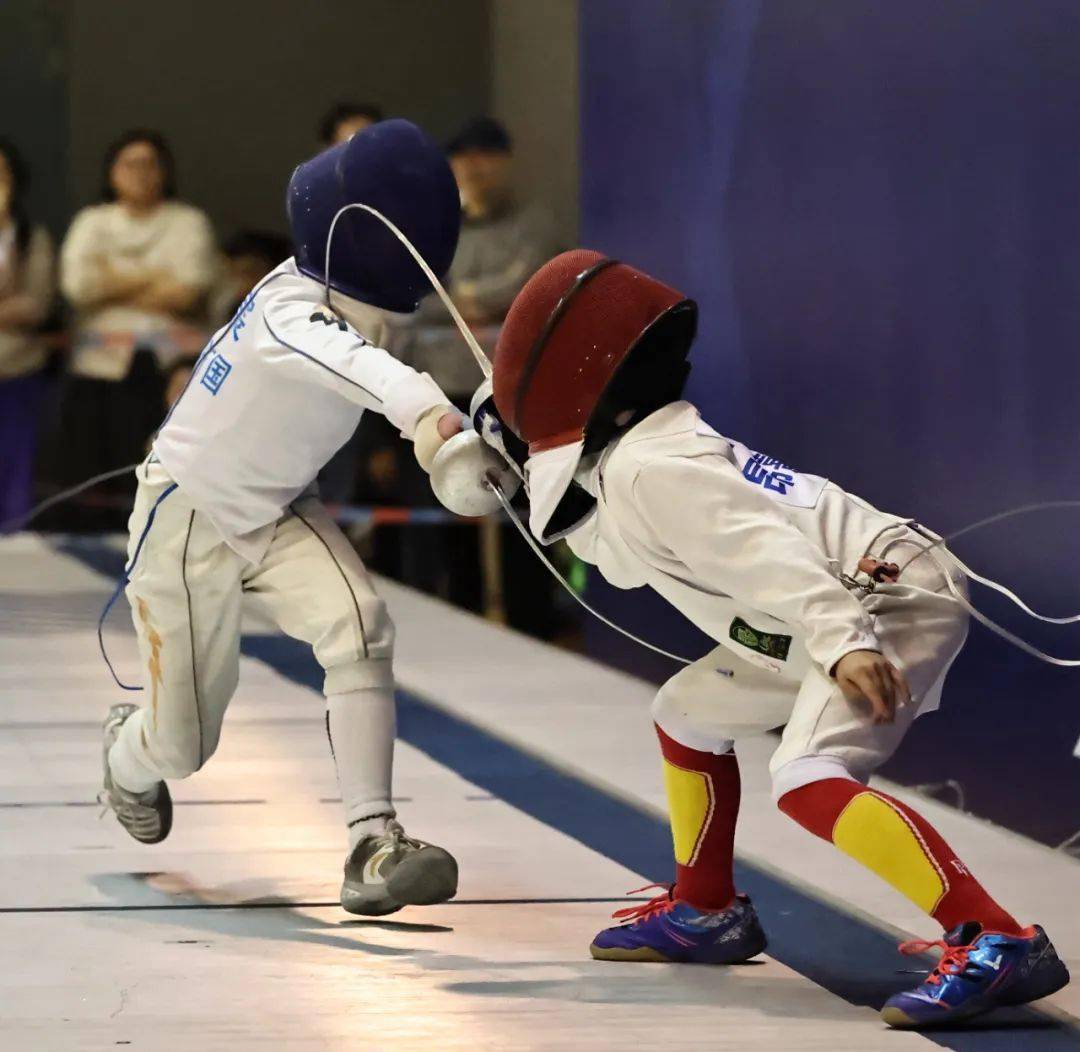 新加坡代表团在击剑项目上遭遇挑战