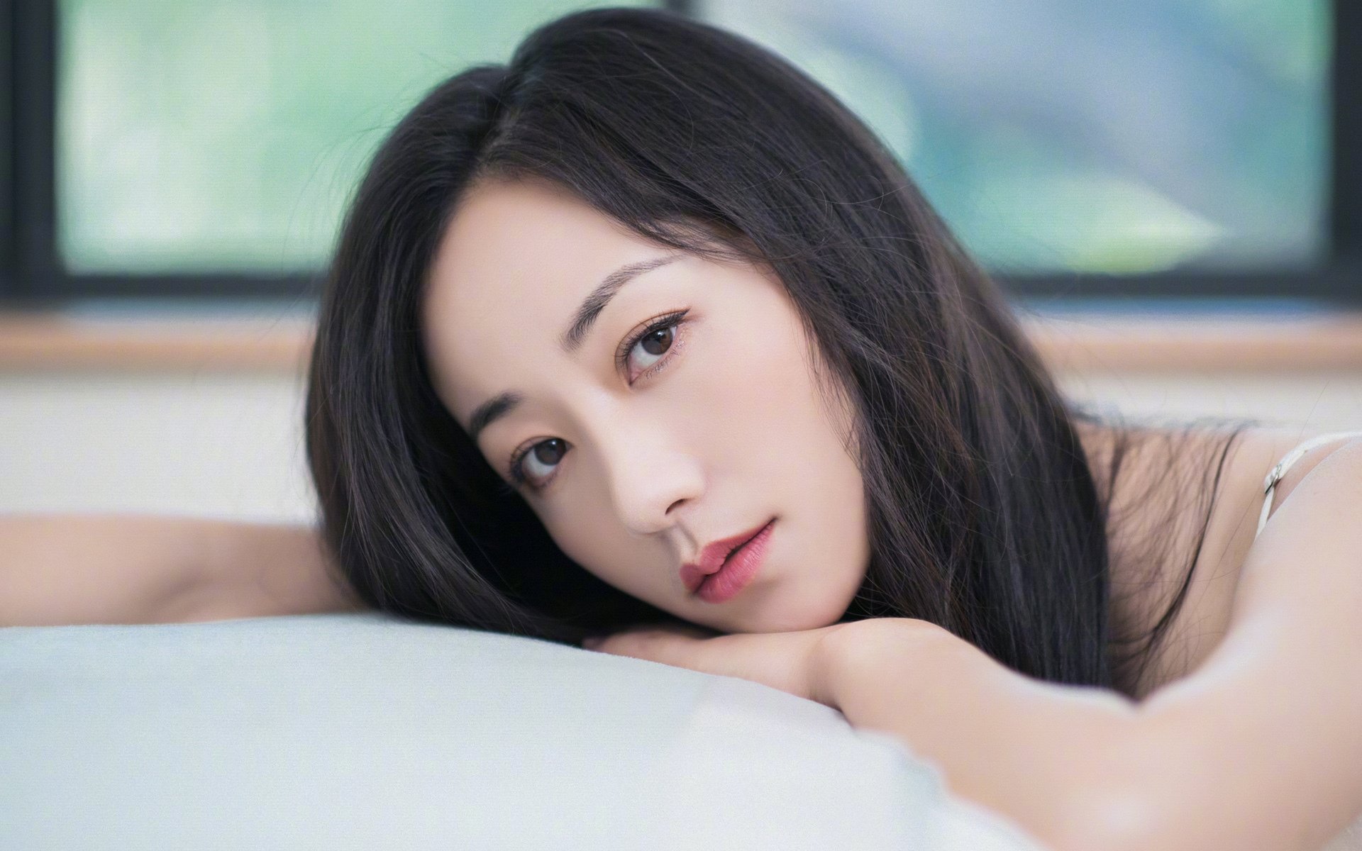 霓虹赛道上的致命绝杀,米切尔如何改写F1街道赛的夜晚